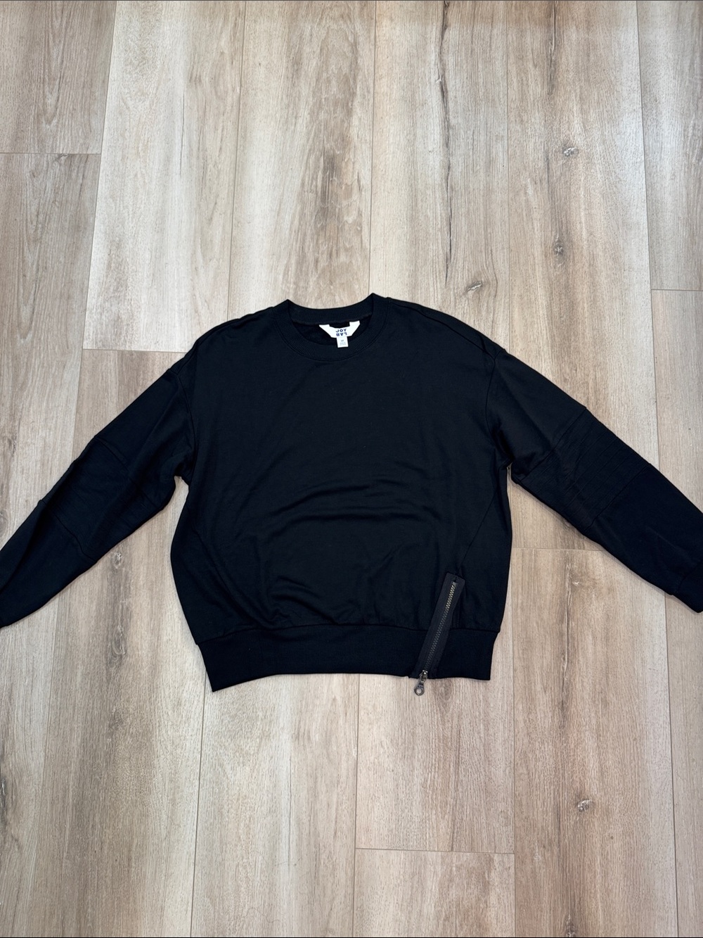 JoyLab Black Crewneck Sweatshirt w side zipper and moto arms